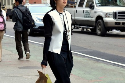 black-white-outfit-minimalist-streetstyle-blog