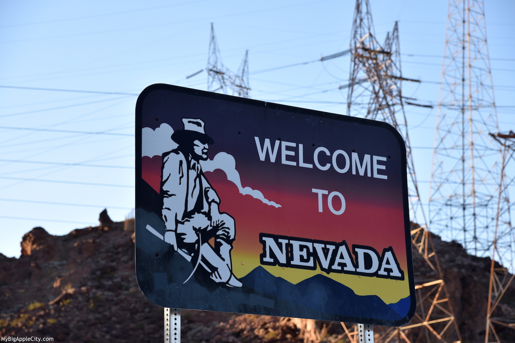 Nevada-Sign-Visit-Hoover-Dam-travelblog-MyBigAppleCity