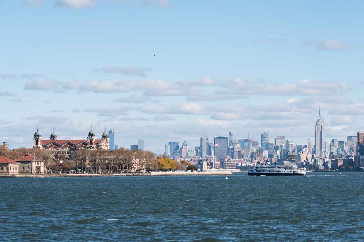 photo de new york depuis Ellis Island Downtown Manhattan