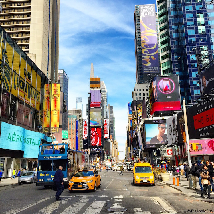 Times-Square-NYC-Travel-2015-blogger-manhattan