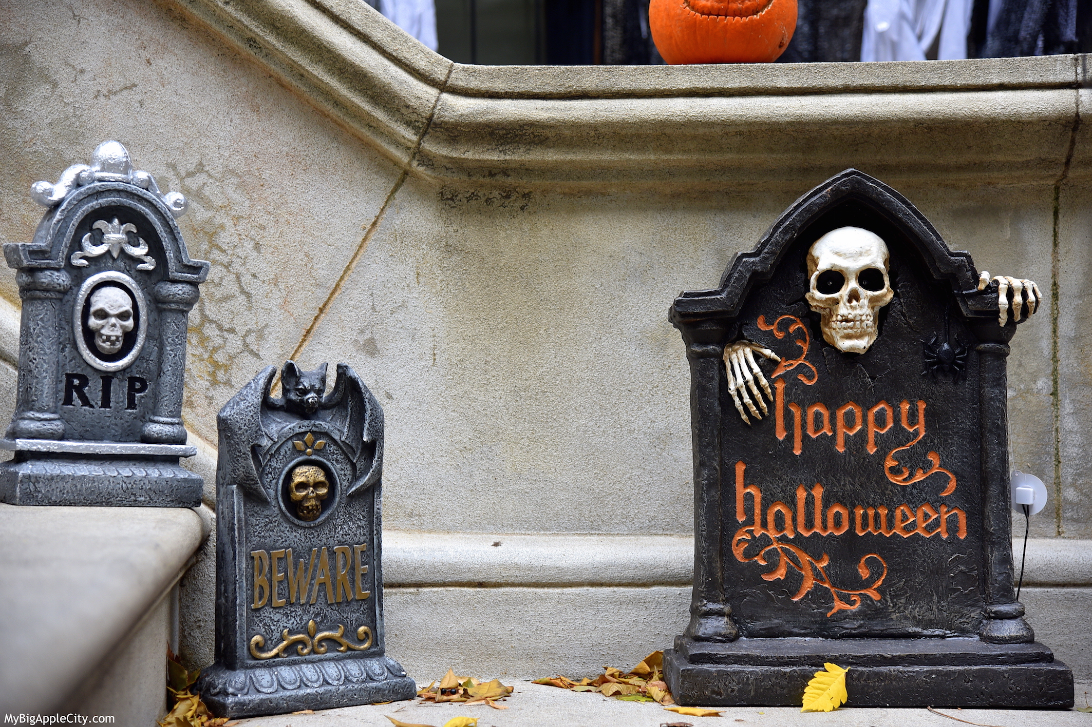 Halloween-NYC-graveyard-2015-travel-MyBigAppleCity