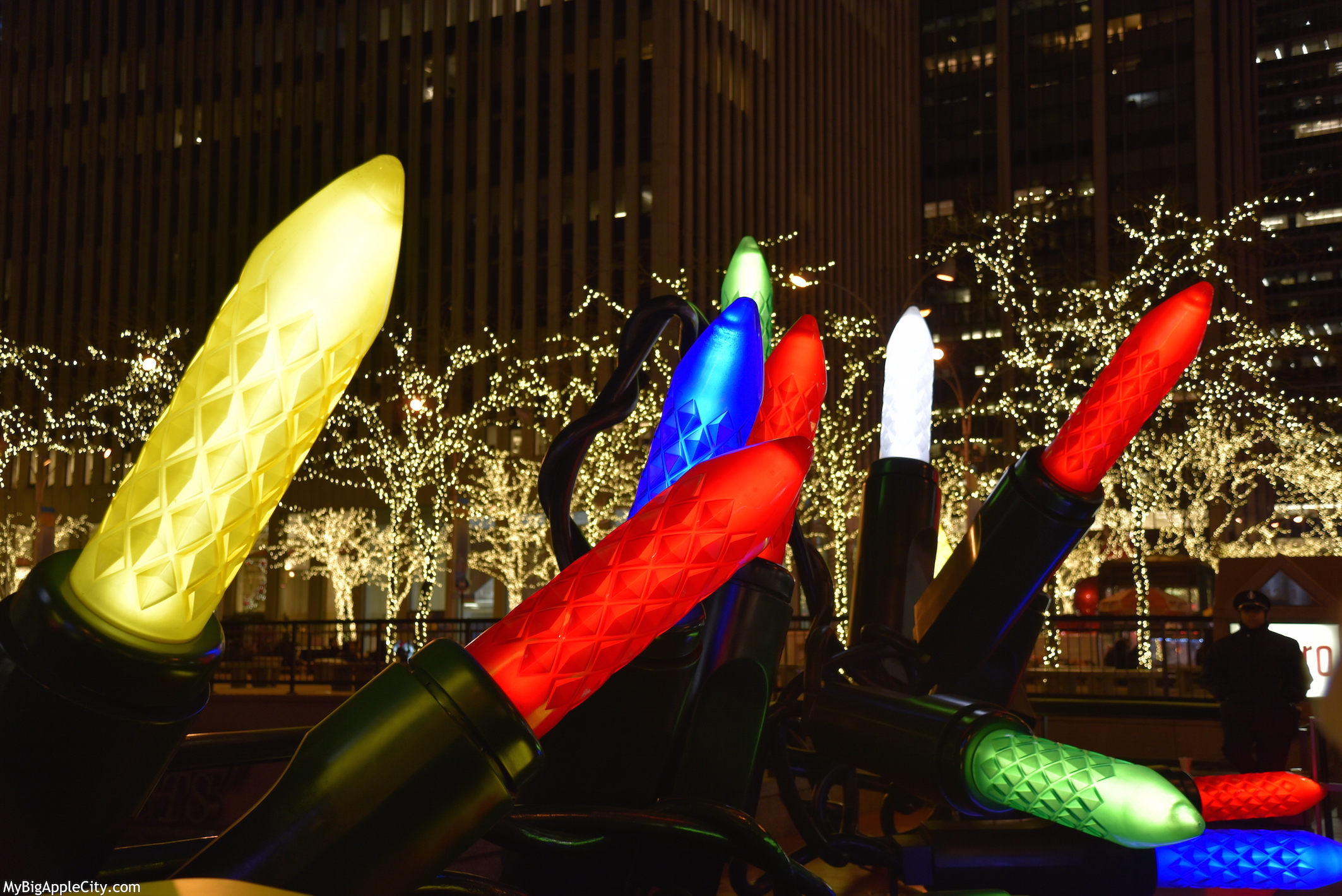 Christmas-Lights-celebration-nyc-travel-blogger-MyBigAppleCity