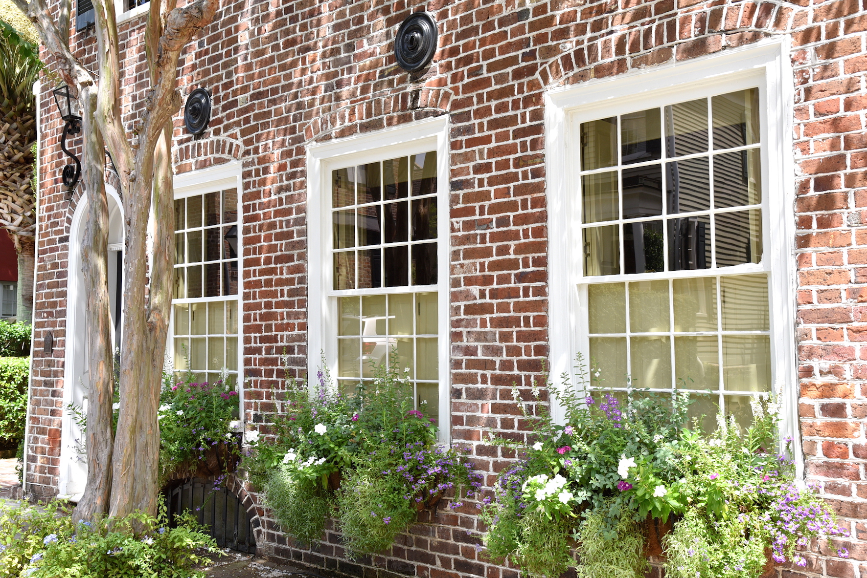 Southern Charm brick house style in Charleston