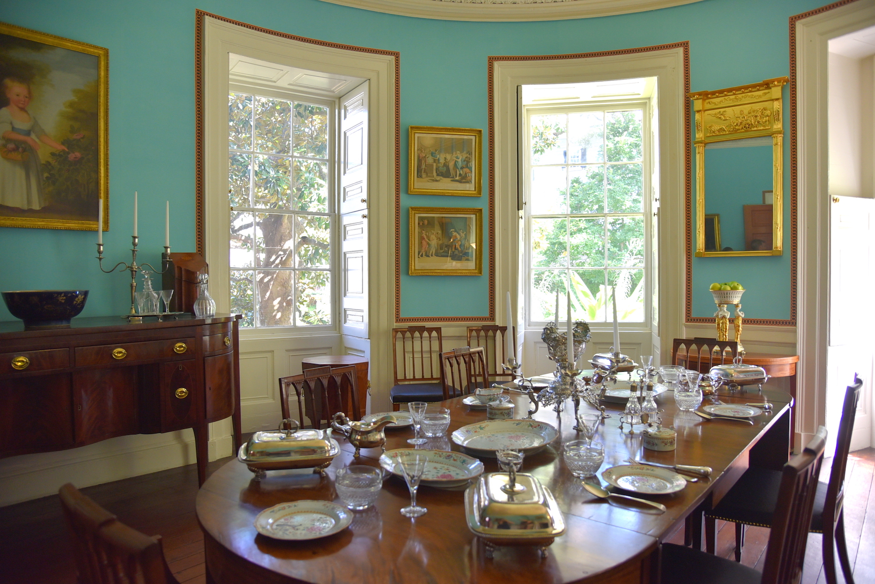 Dining room of Nathaniel Russel house tour in Charleston South Carolina