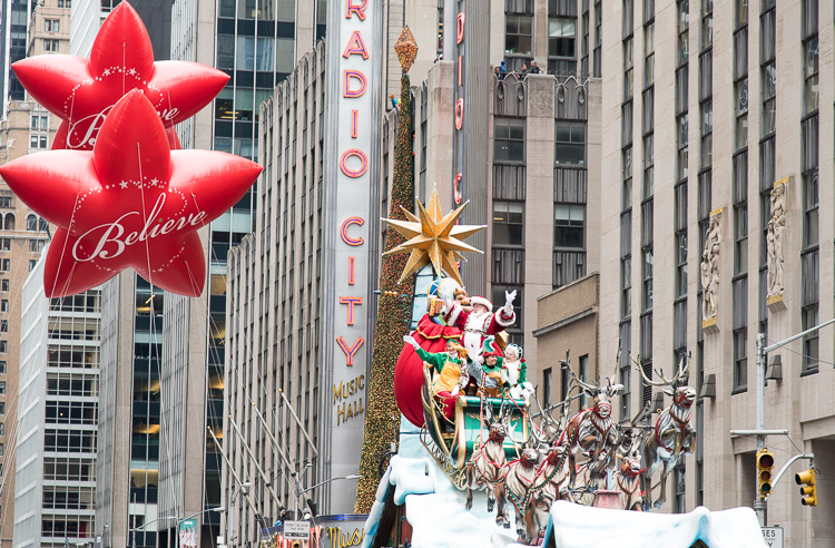 Père Noel la Parade de Thanksgiving à New York