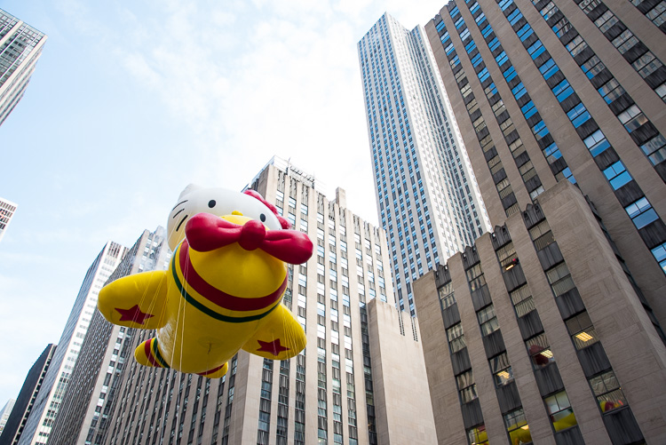 Hello Kitty Macy's Parade Thanksgiving New York 2016